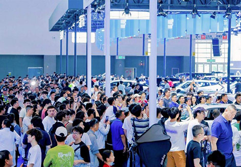 阿坝80个品牌扎堆武汉，800款车同台竞技——你的展台准备好接客了吗？